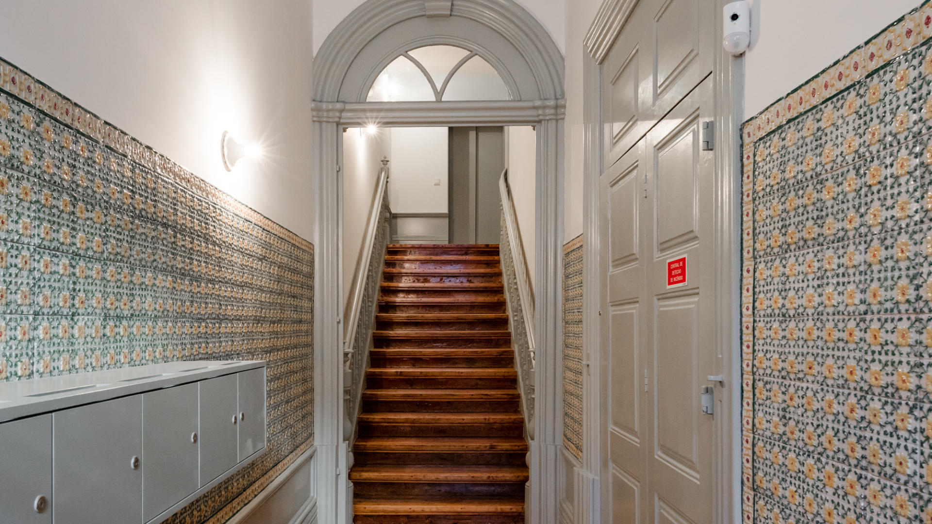 Rua Mouzinho da Silveira, 232